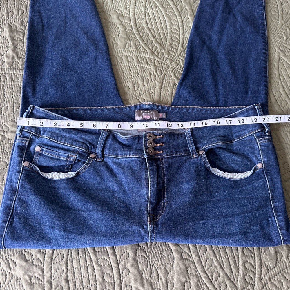 TORRID Super Soft Jegging